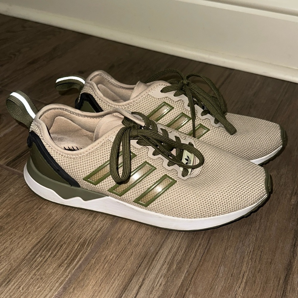 ADIDAS Custom W6.5